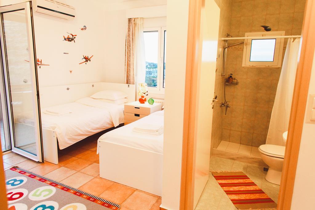Wild Pear Villa Ligaria  Exterior photo